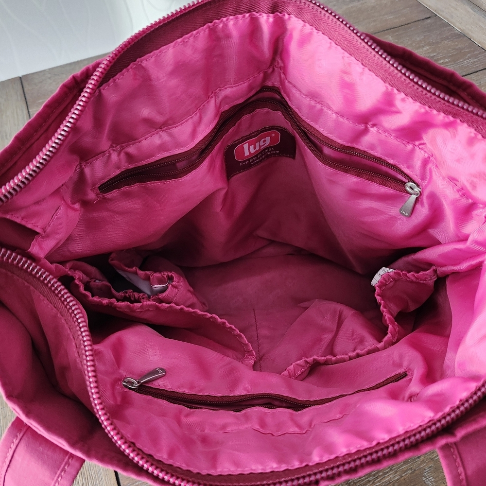 Lug Taxicab Tote Bag & Lug Tango Travel Wallet - Picture 9 of 15